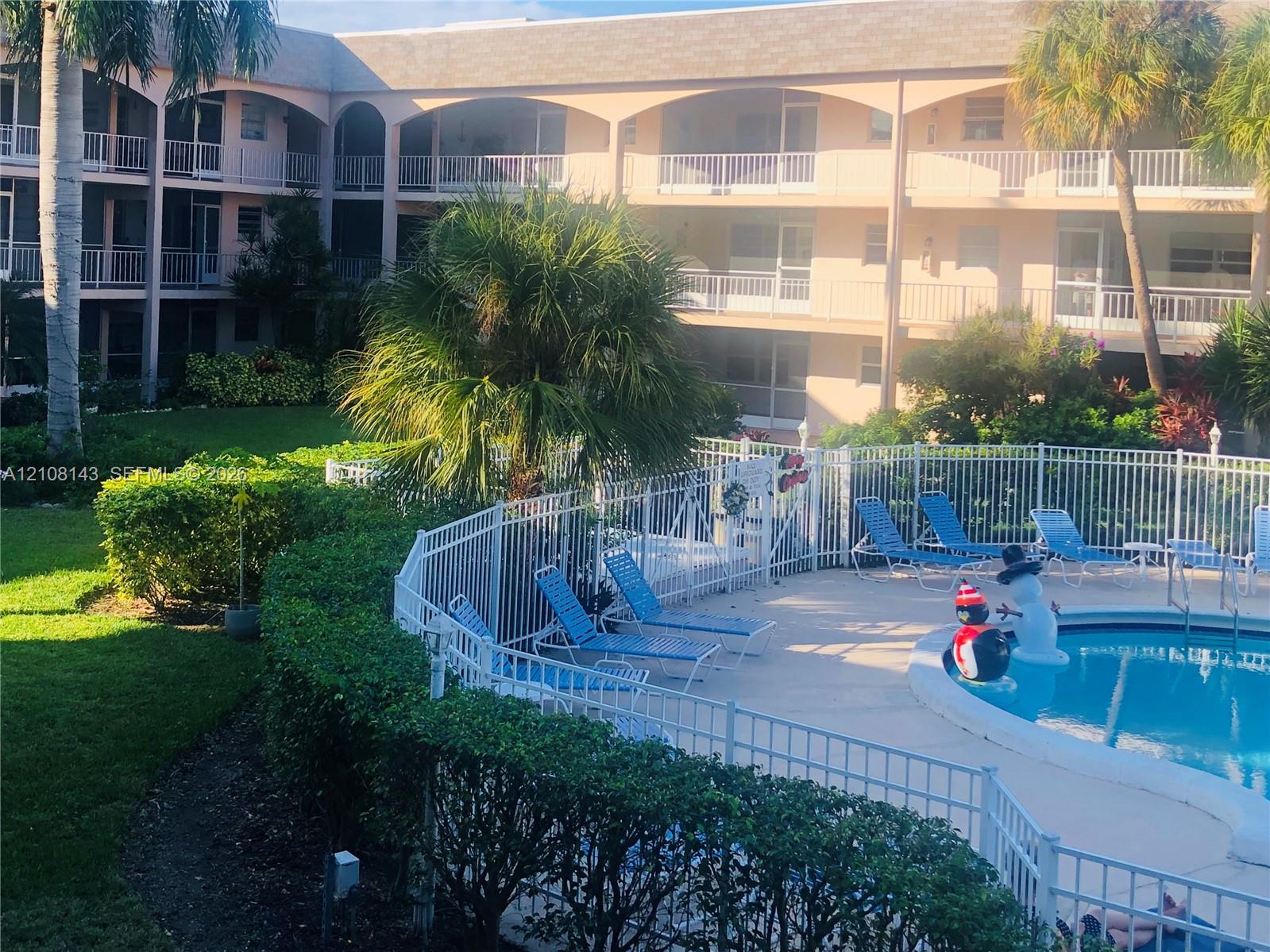 GARDEN/POOL VIEW