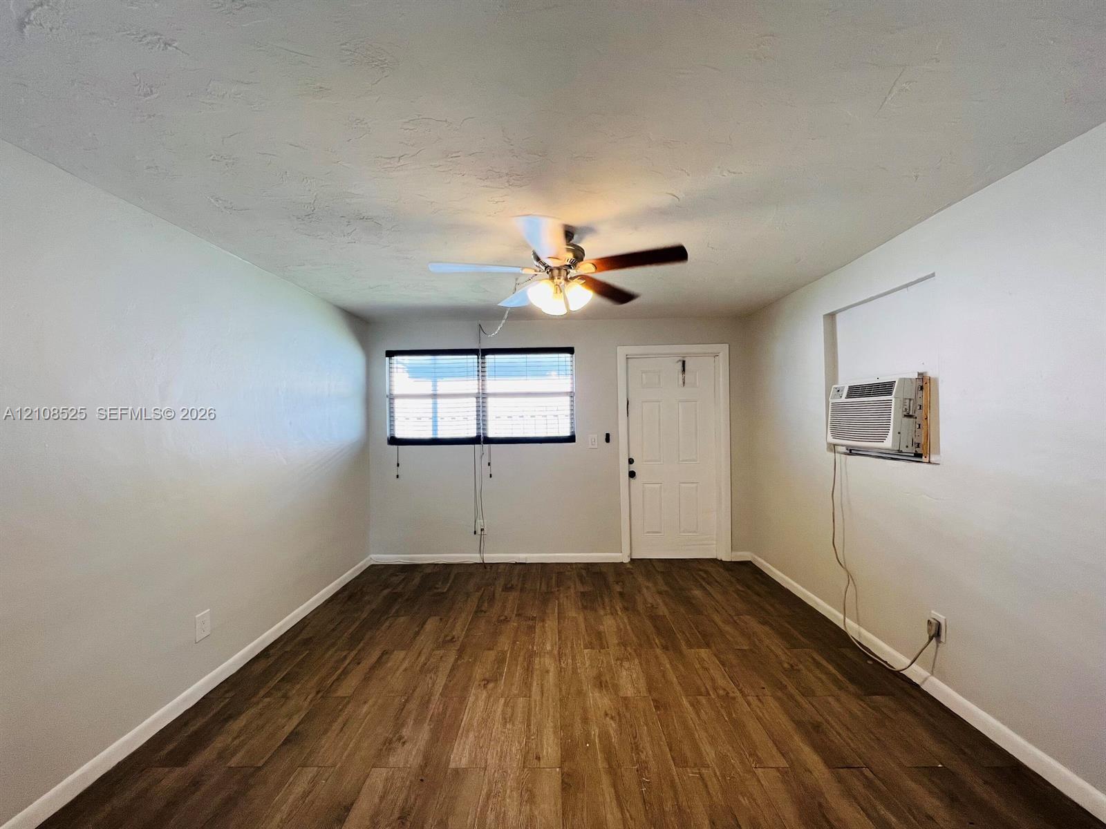 Unit B - Entrance