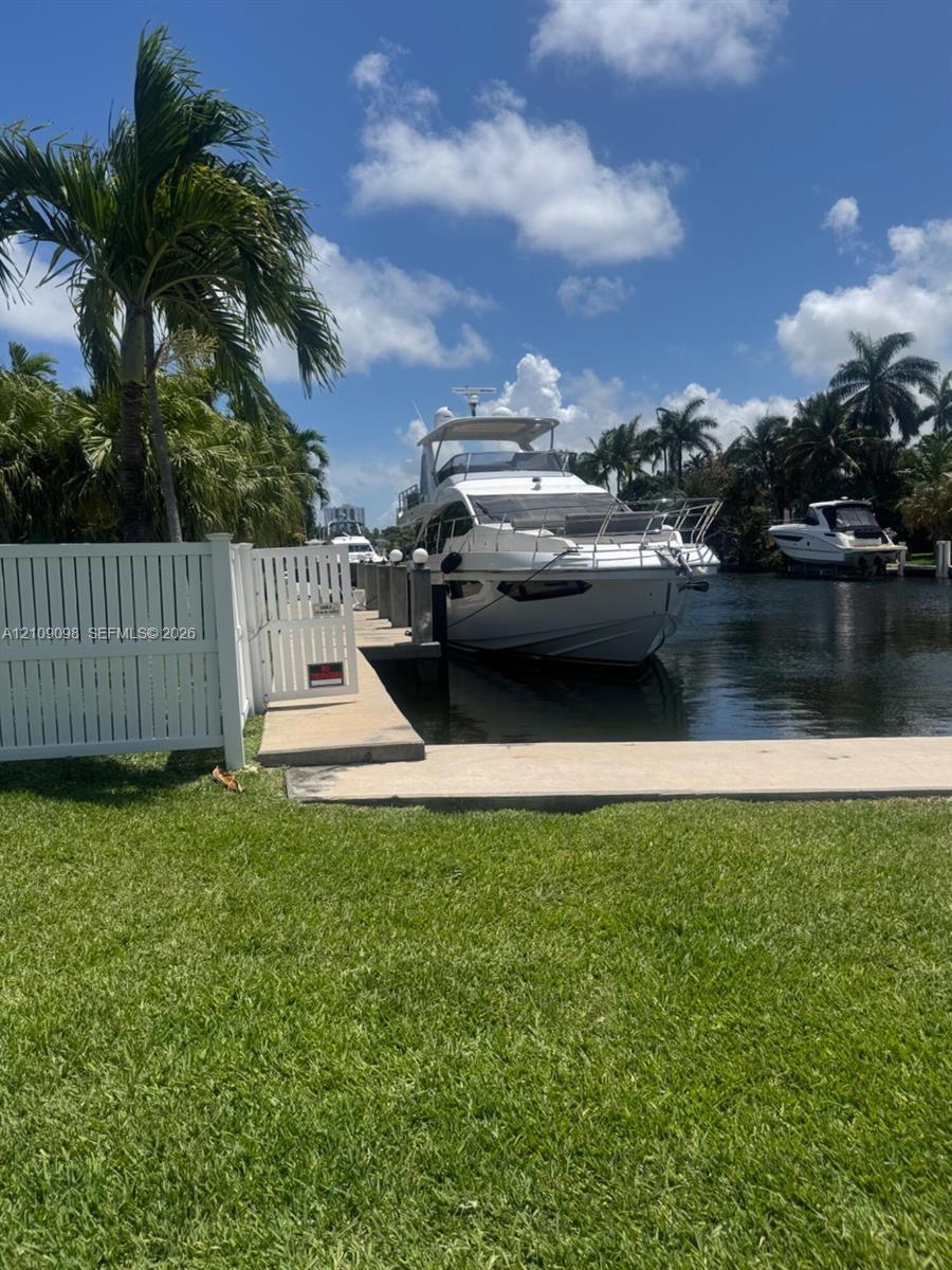 85" Dock
