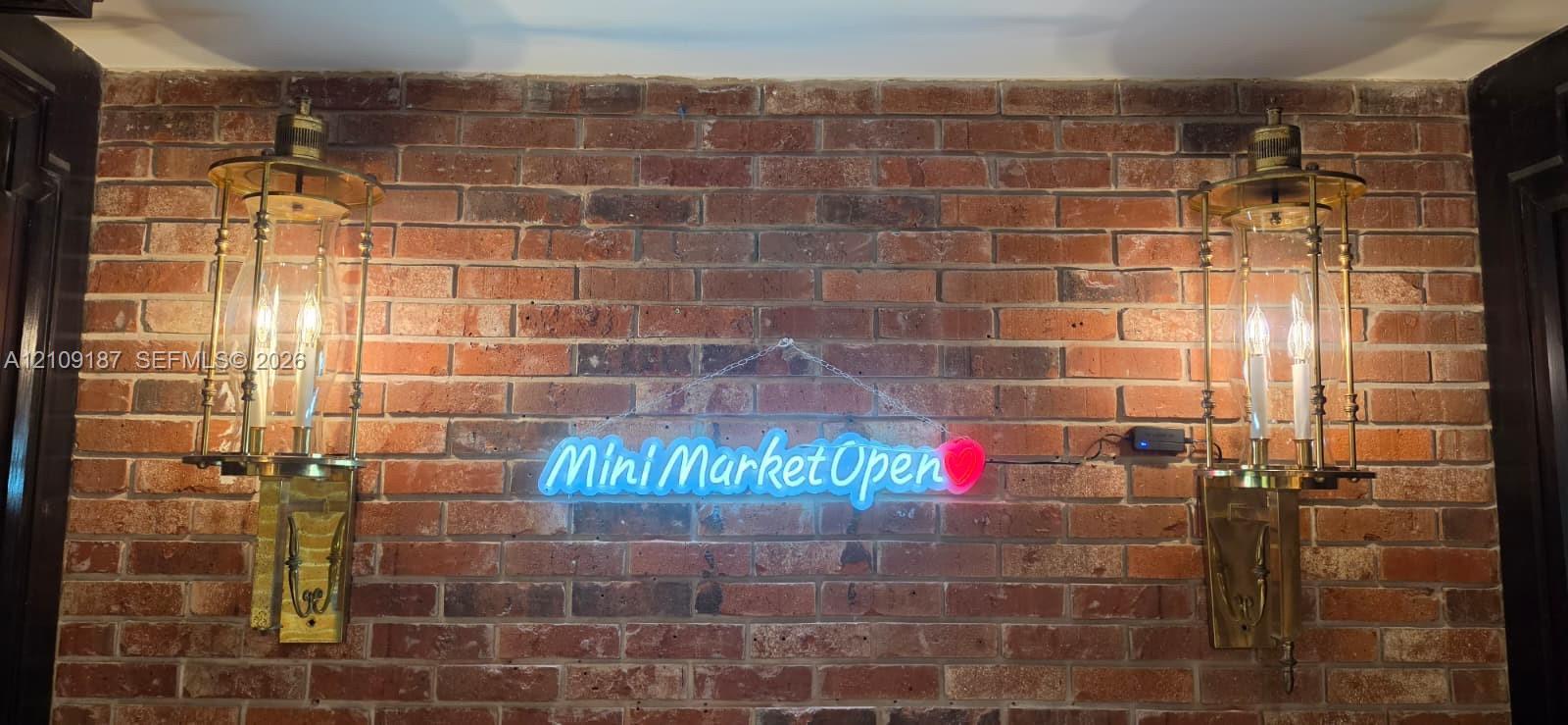 In-building Mini market entrance
