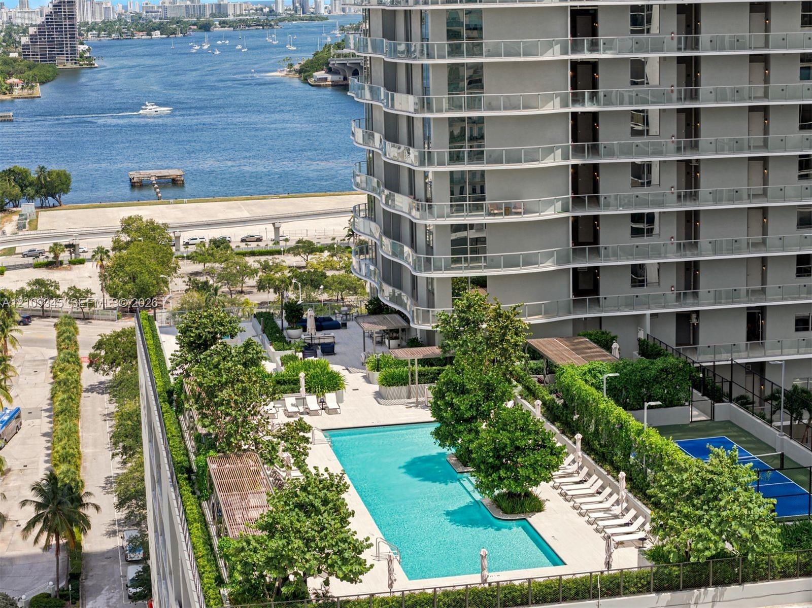 Photo 28