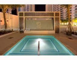Jacuzzi-hot tub