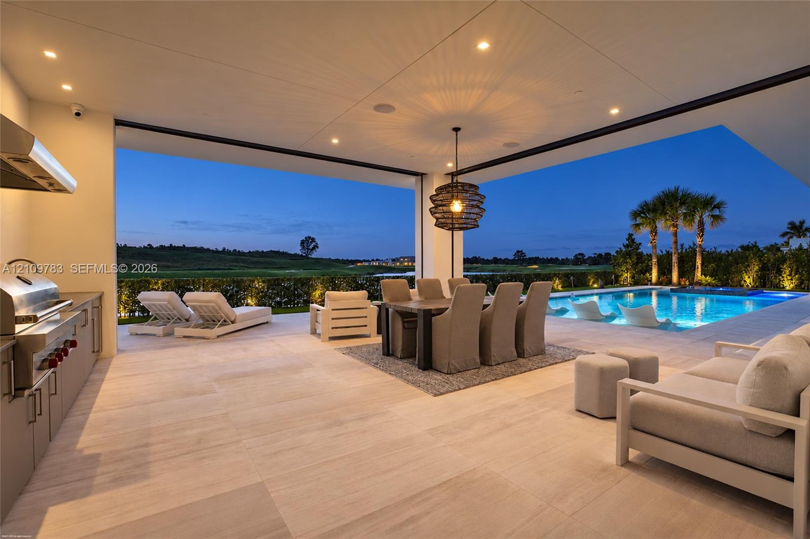 BBQ / Covered Patio