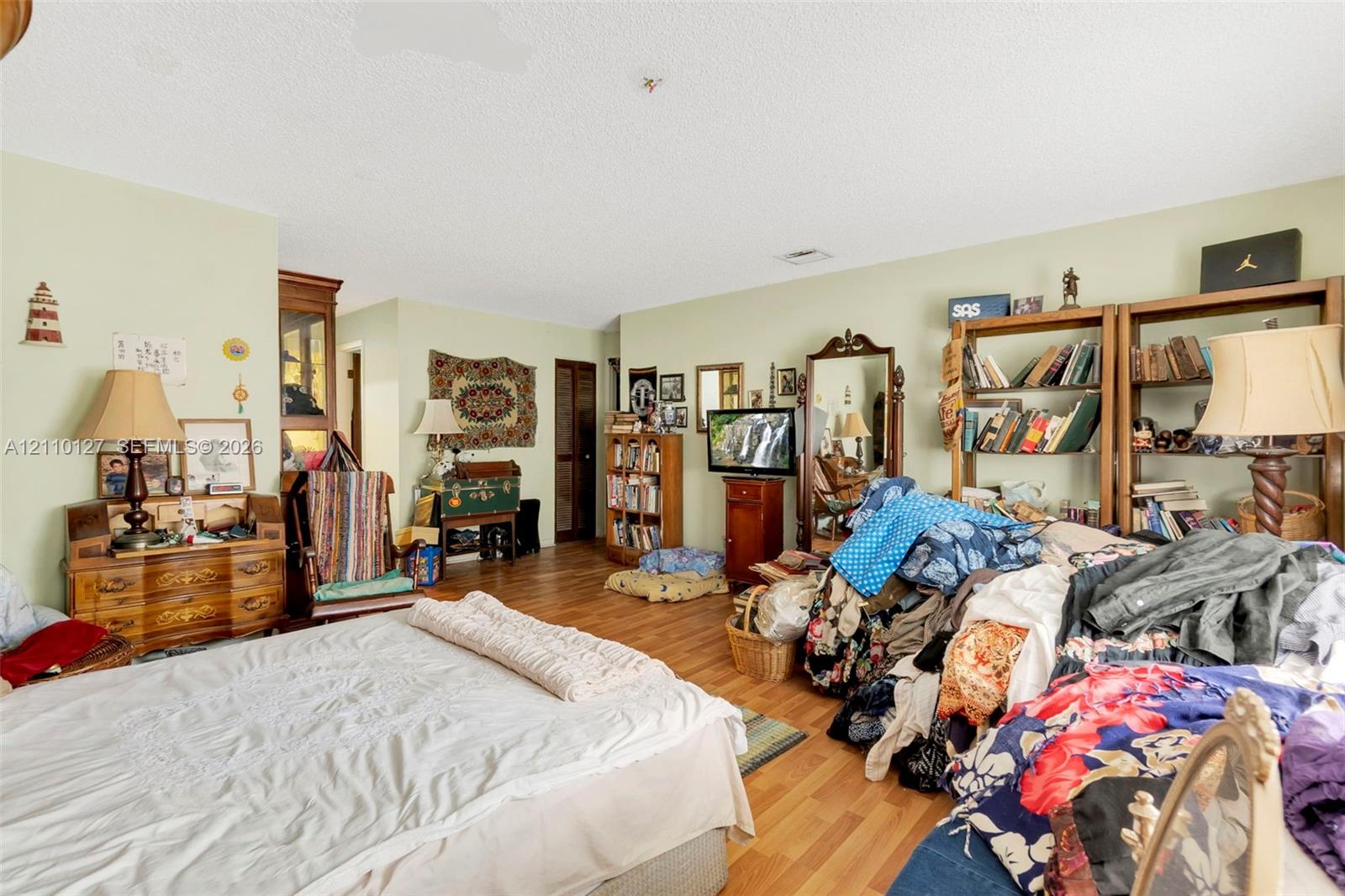Wood-finish flooring throughout