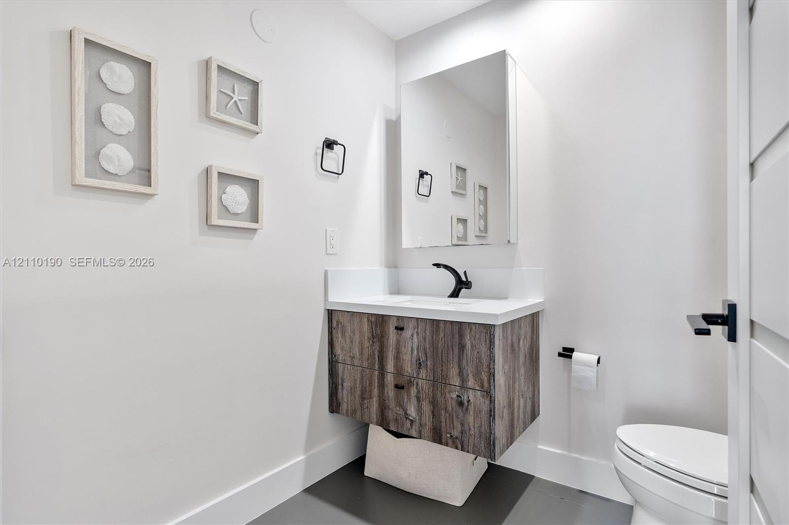 2nd Bathroom