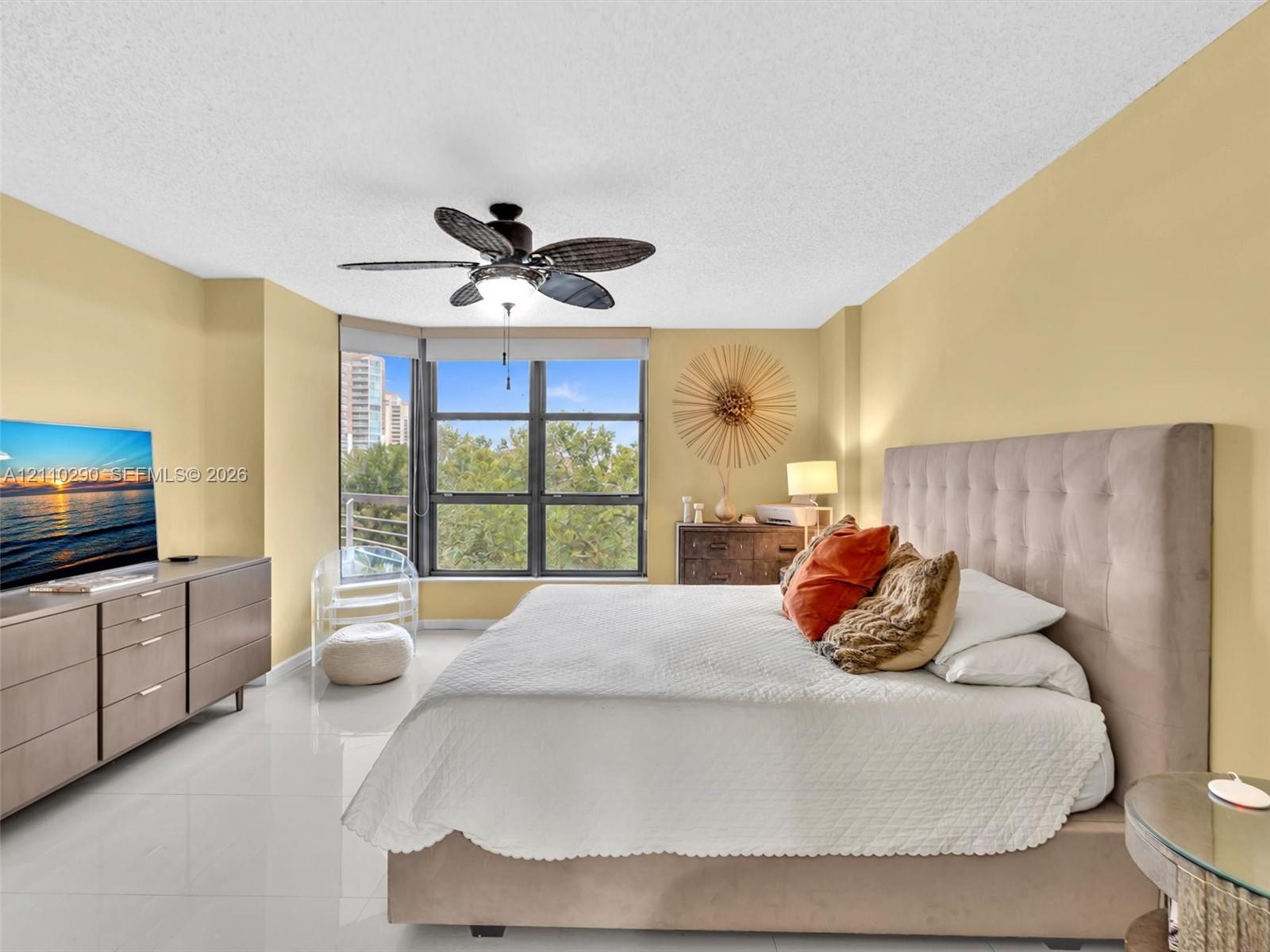 Spacious Primary Bedroom with En-Suite Bathroom and Walk-In Closet
