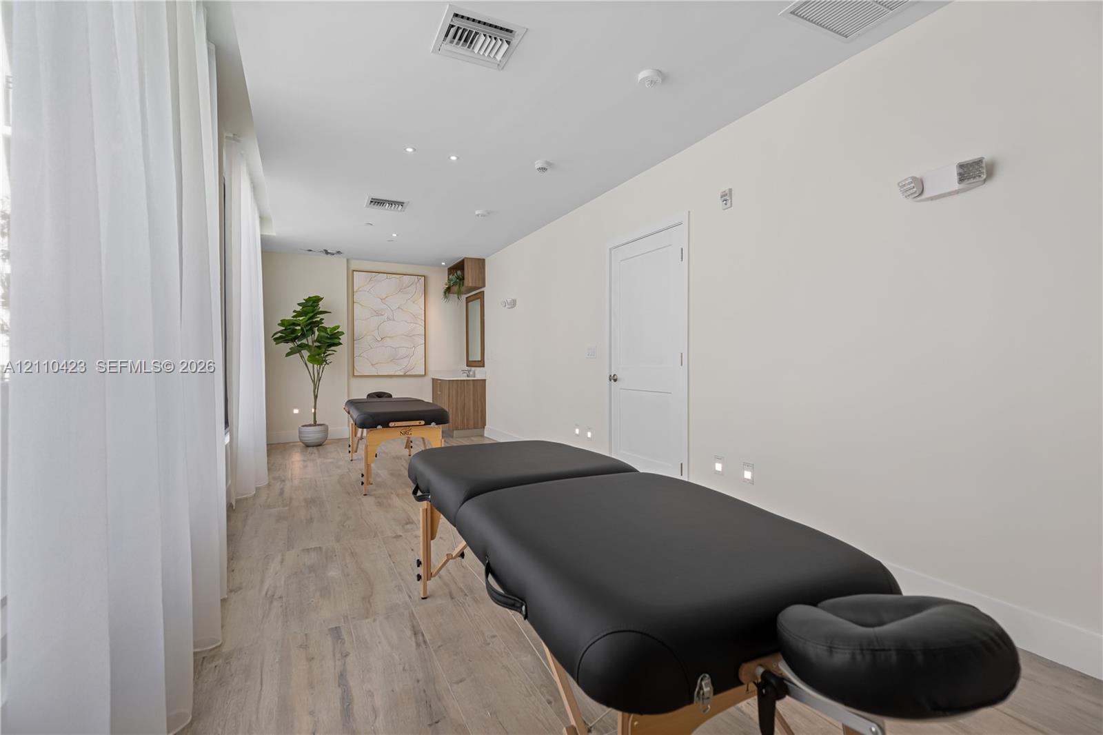Zen Suite - Massage Therapy - Spa