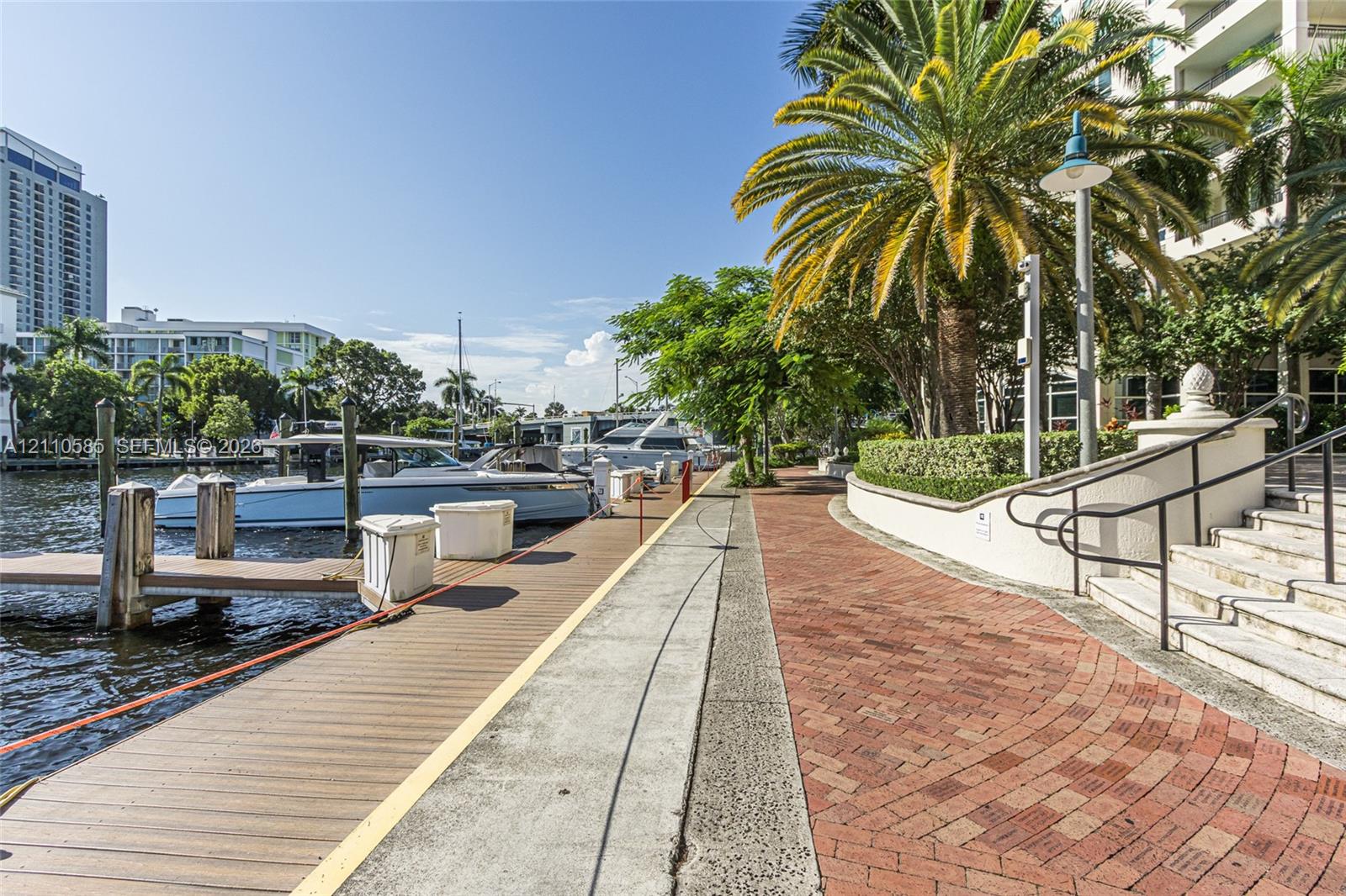 Walk to Las Olas Blvd.