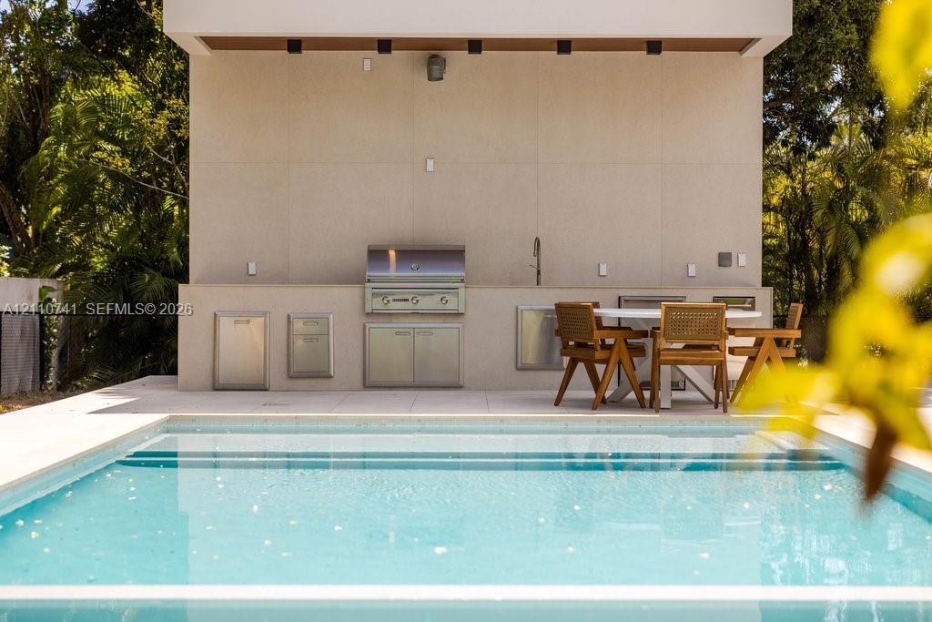 Summer Kitchen