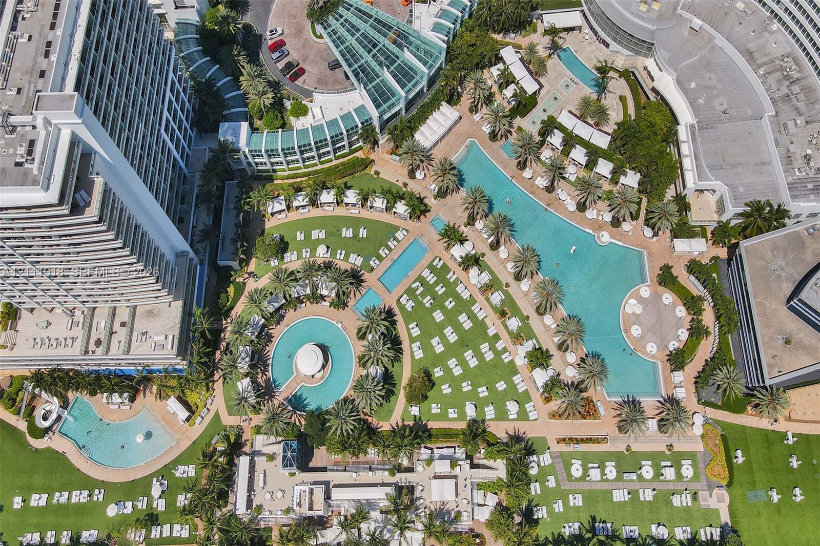 Fontainebleau II & III grounds