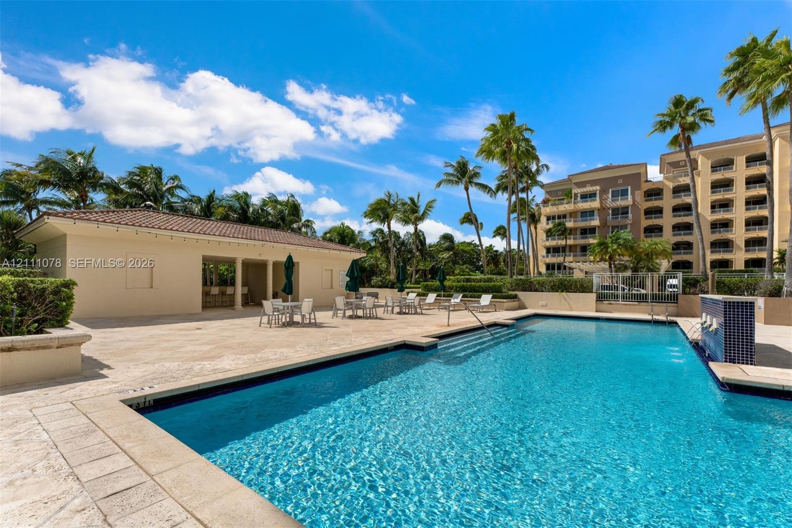 Lake towers private pool