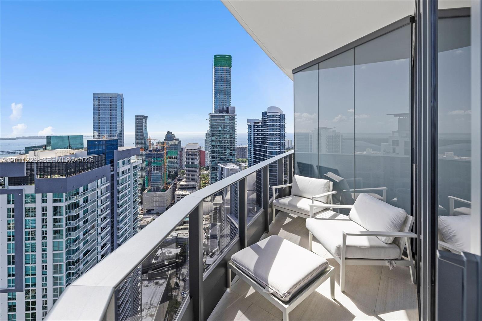 3rd bedroom seperate balcony