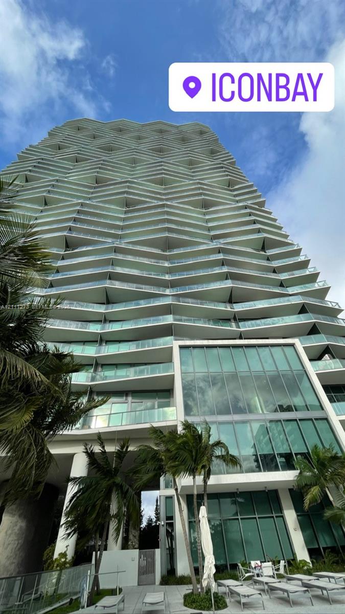 The building is a delight of modern architecture!