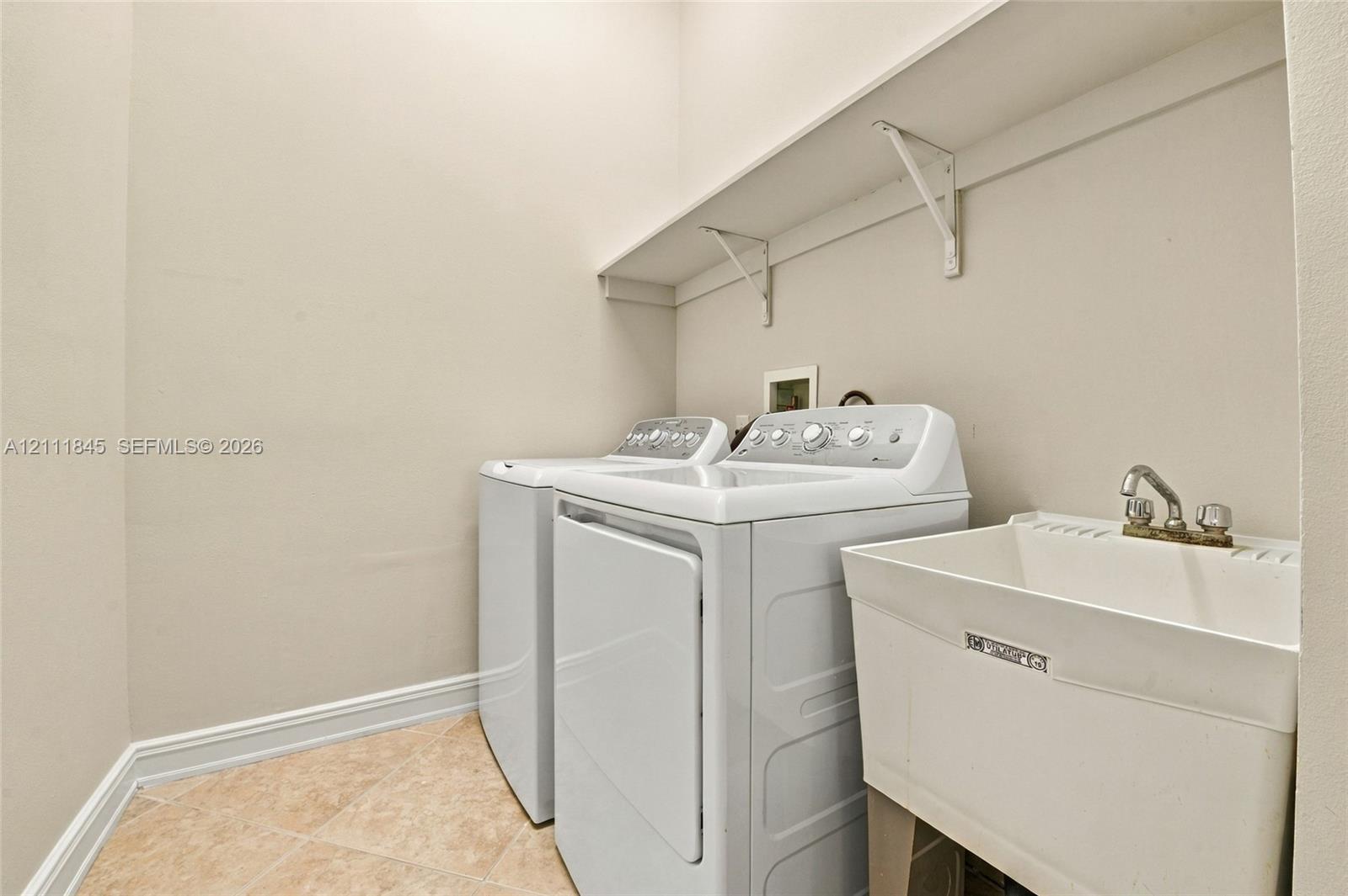 Photo 32