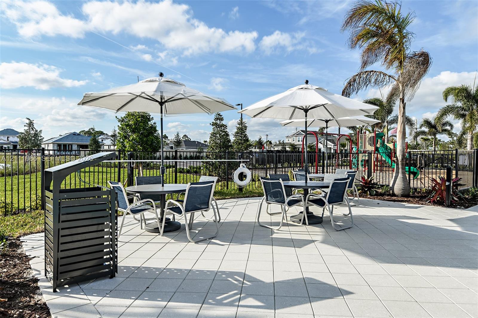 Veranda Oaks Community