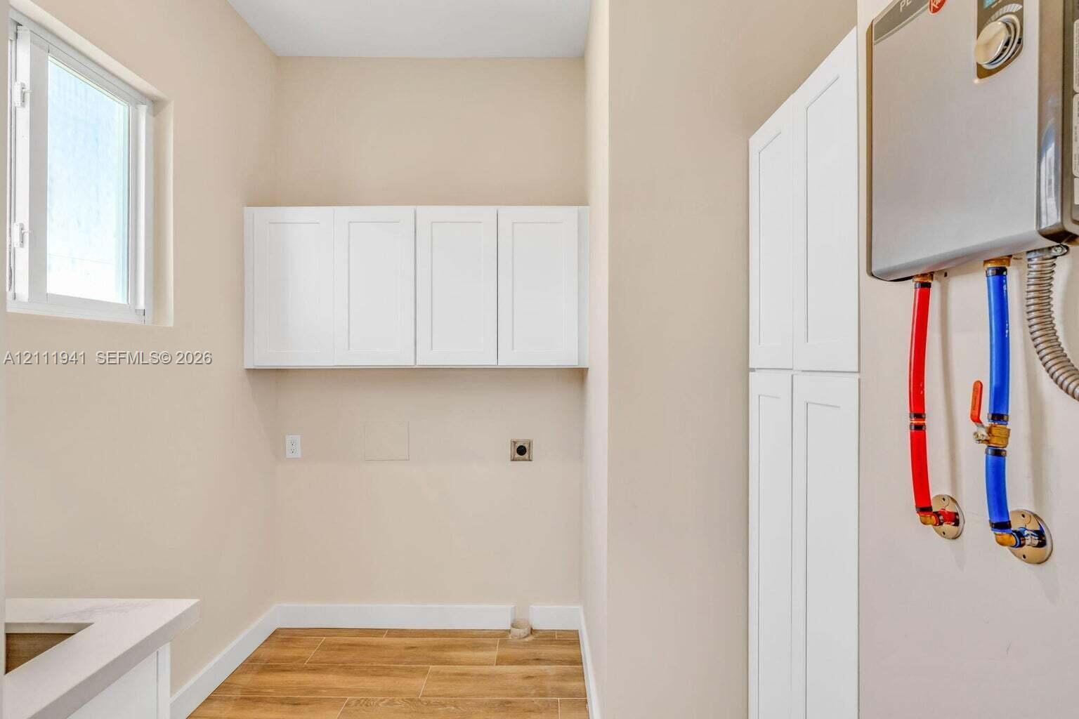 Laundry Room w/ Hookups