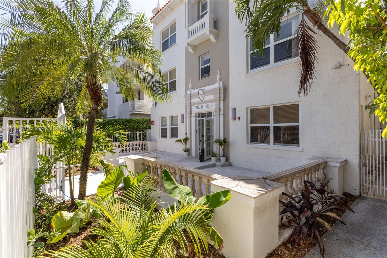 RUskin Condominium