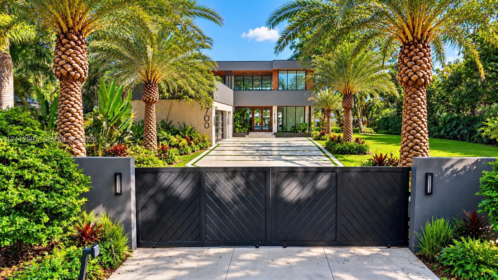 Disclaimer: Original photos have been AI-enhanced to illustrate the property's potential appearance. Images are for visualization purposes only and may not reflect actual conditions.