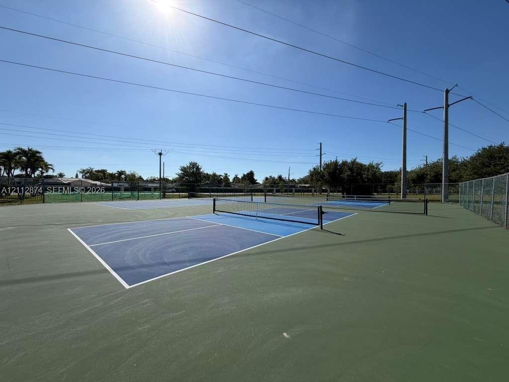 Tennis and pickle ball courts