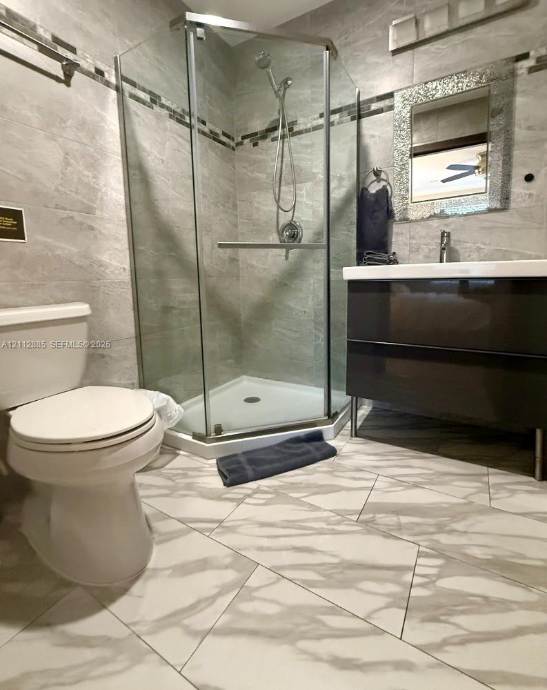 2nd Bathroom