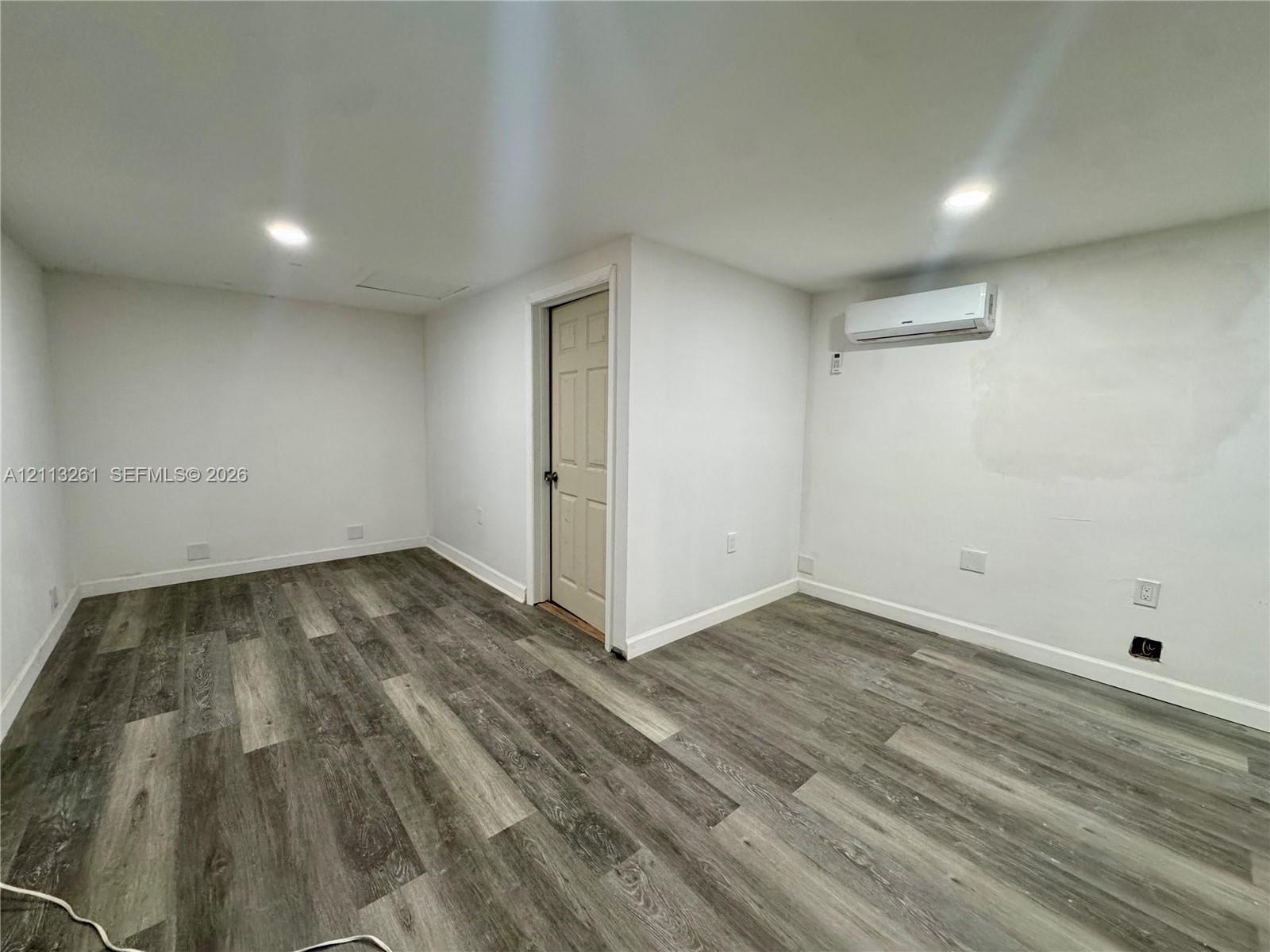 Bonus Bedroom in the upstairs section of garage. Bonus Bedroom in the upstairs section of garage.