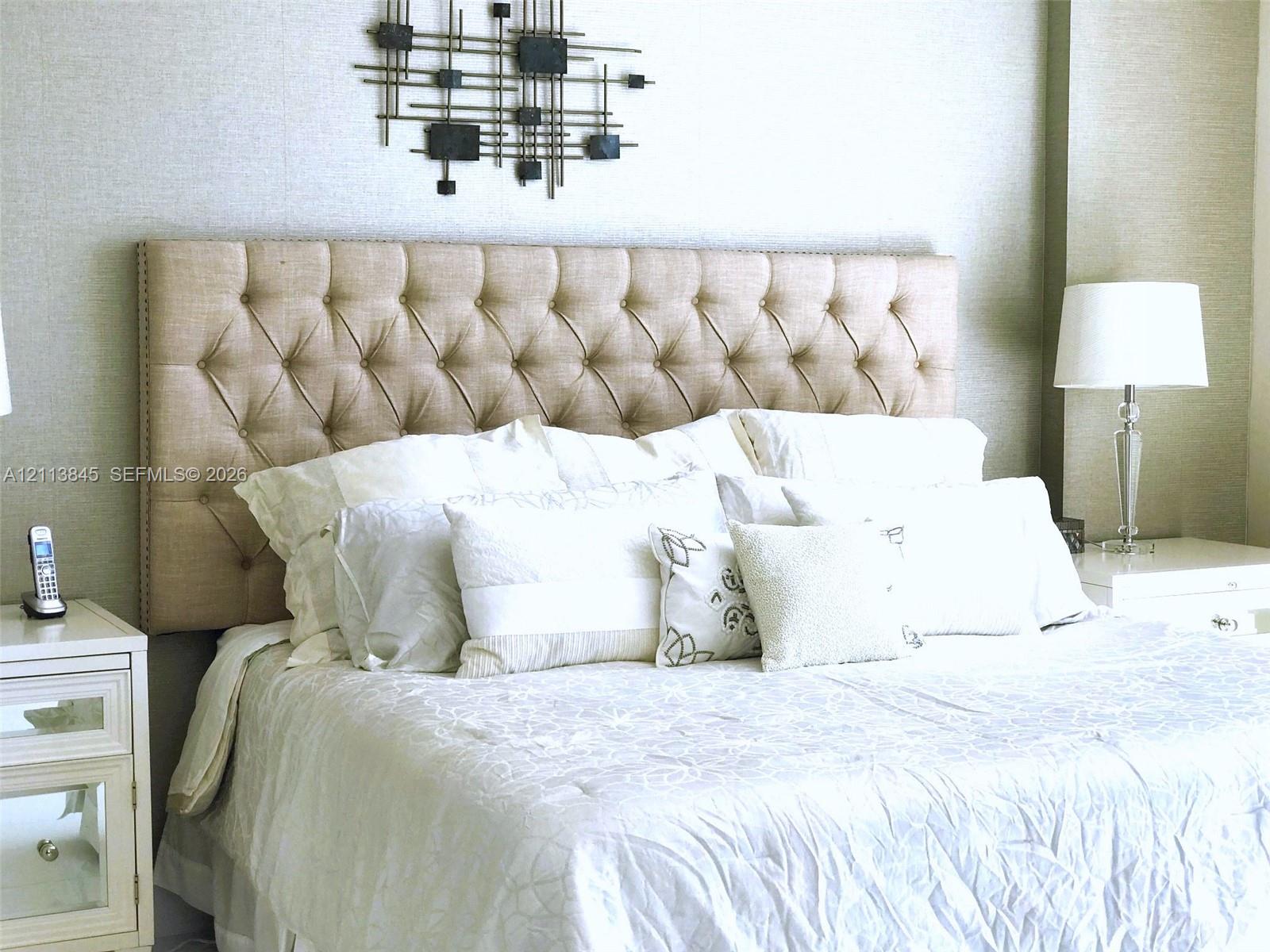 Textured wall coverings paired with a neutral color palette Textured wall coverings paired with a neutral color palette