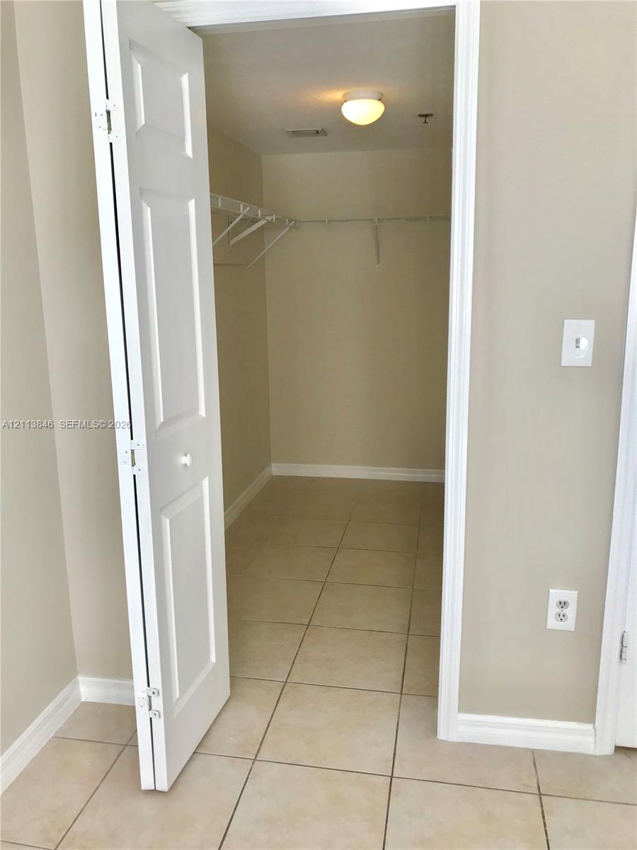 Master Walk-In Closet Master Walk-In Closet