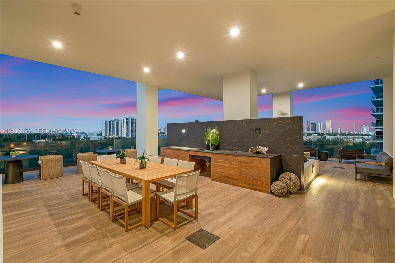 Summer Kitchen BBQ Grill at Sky Lounge