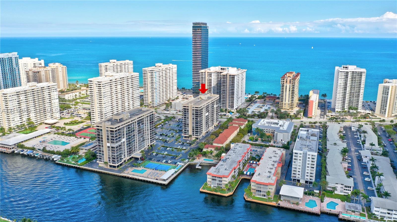 High-rise residential building in prime Hallandale Beach, surrounded by pristine coastal surroundings and close proximity to shopping and Luxury restaurants High-rise residential building in prime Hallandale Beach, surrounded by pristine coastal surroundings and close proximity to shopping and Luxury restaurants