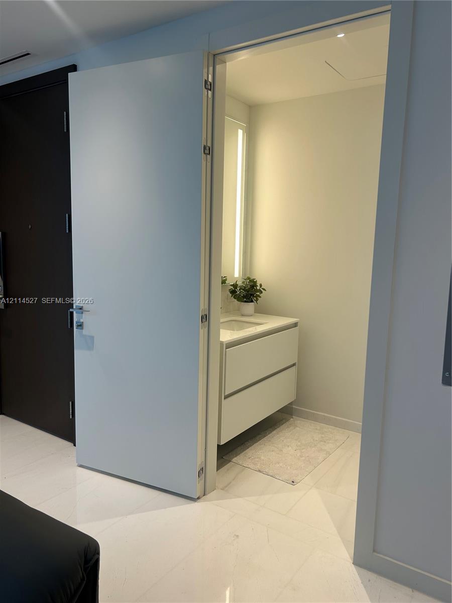 Half Bath for guests Half Bath for guests