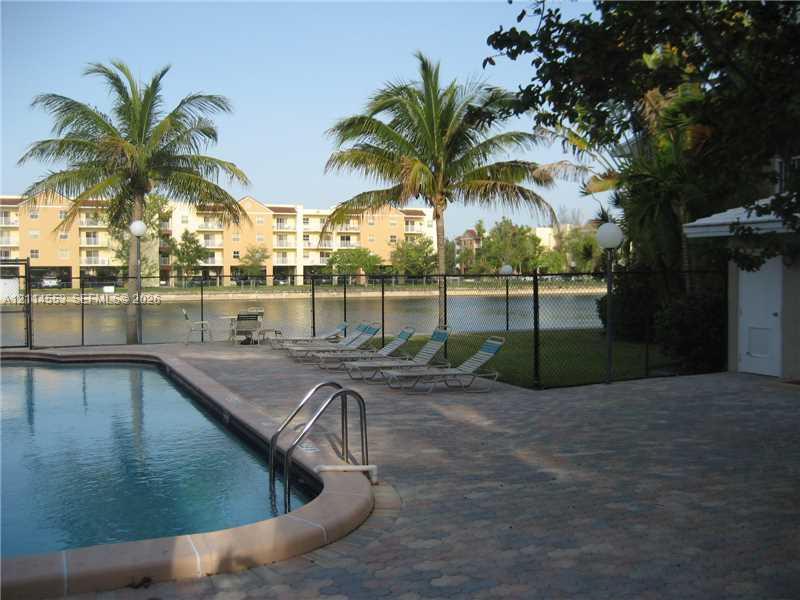 Swimming Pool/Hot Tub/Sauna