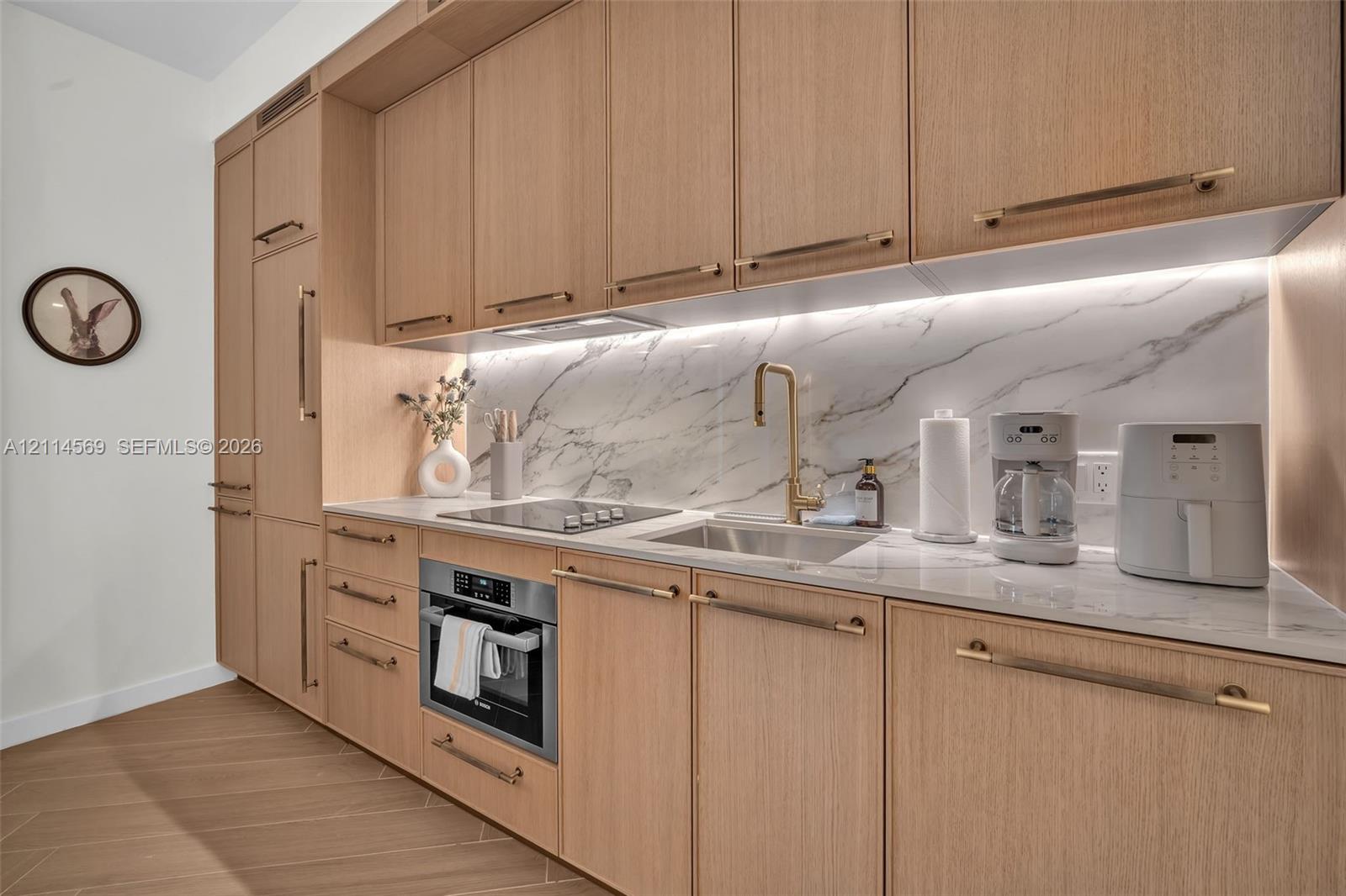 Photo 8 Photo 8
