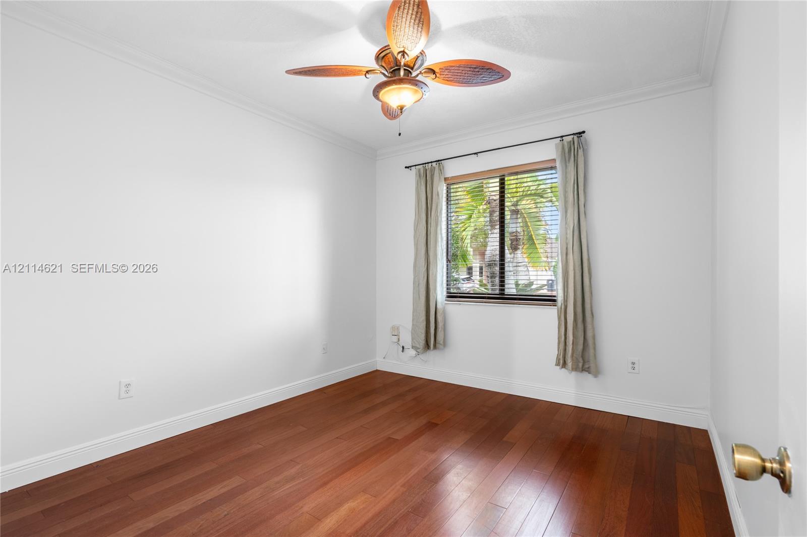 Guest bedroom 1