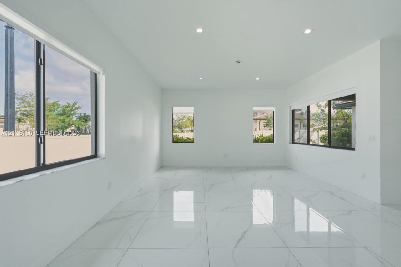 Dining area adjoining the open kitchen.