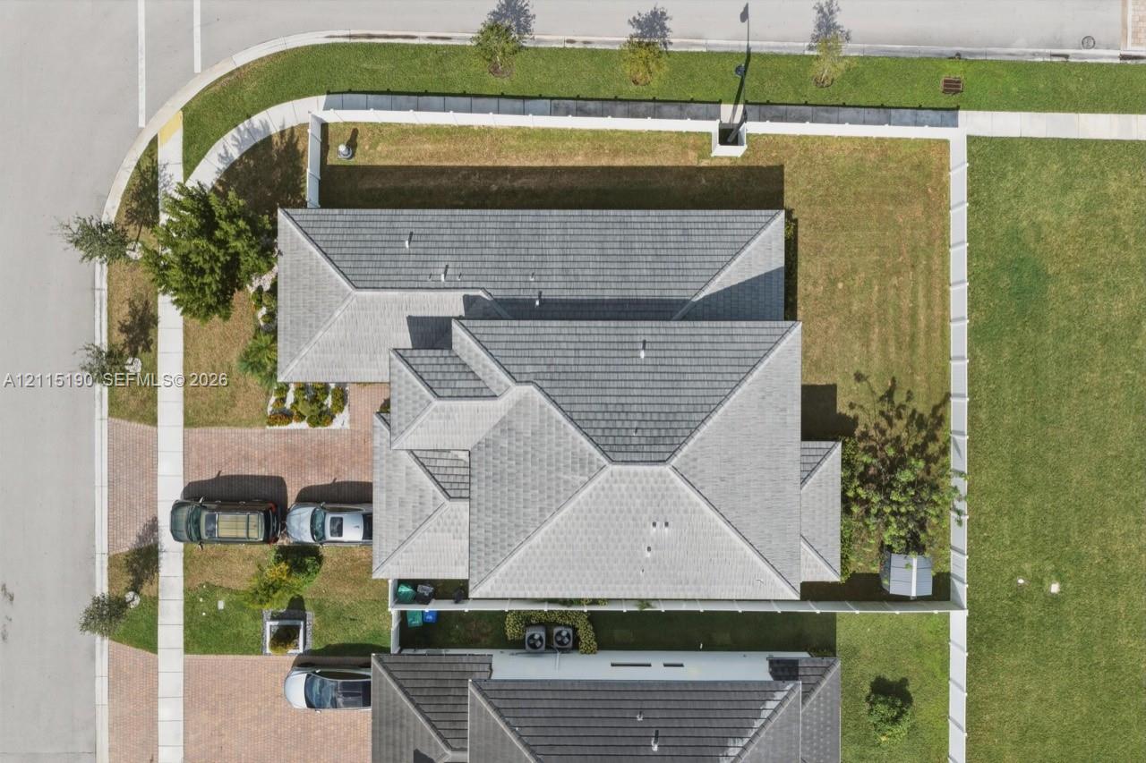 Overhead property view; no boundary lines are represented.