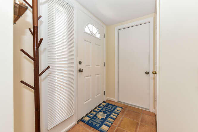 4105 Fairway Dr N Jupiter FL-small-010-0 4105 Fairway Dr N Jupiter FL-small-010-0