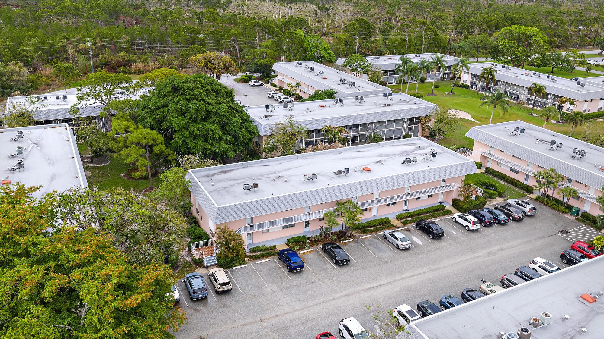 18081 SE Country Club Dr bldg 6 apt 51-1