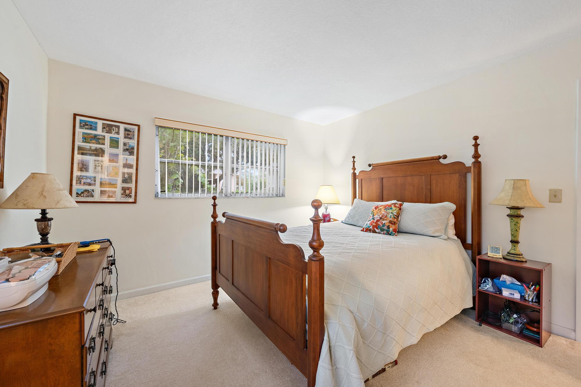 18081 SE Country Club Dr bldg 6 apt 51-6