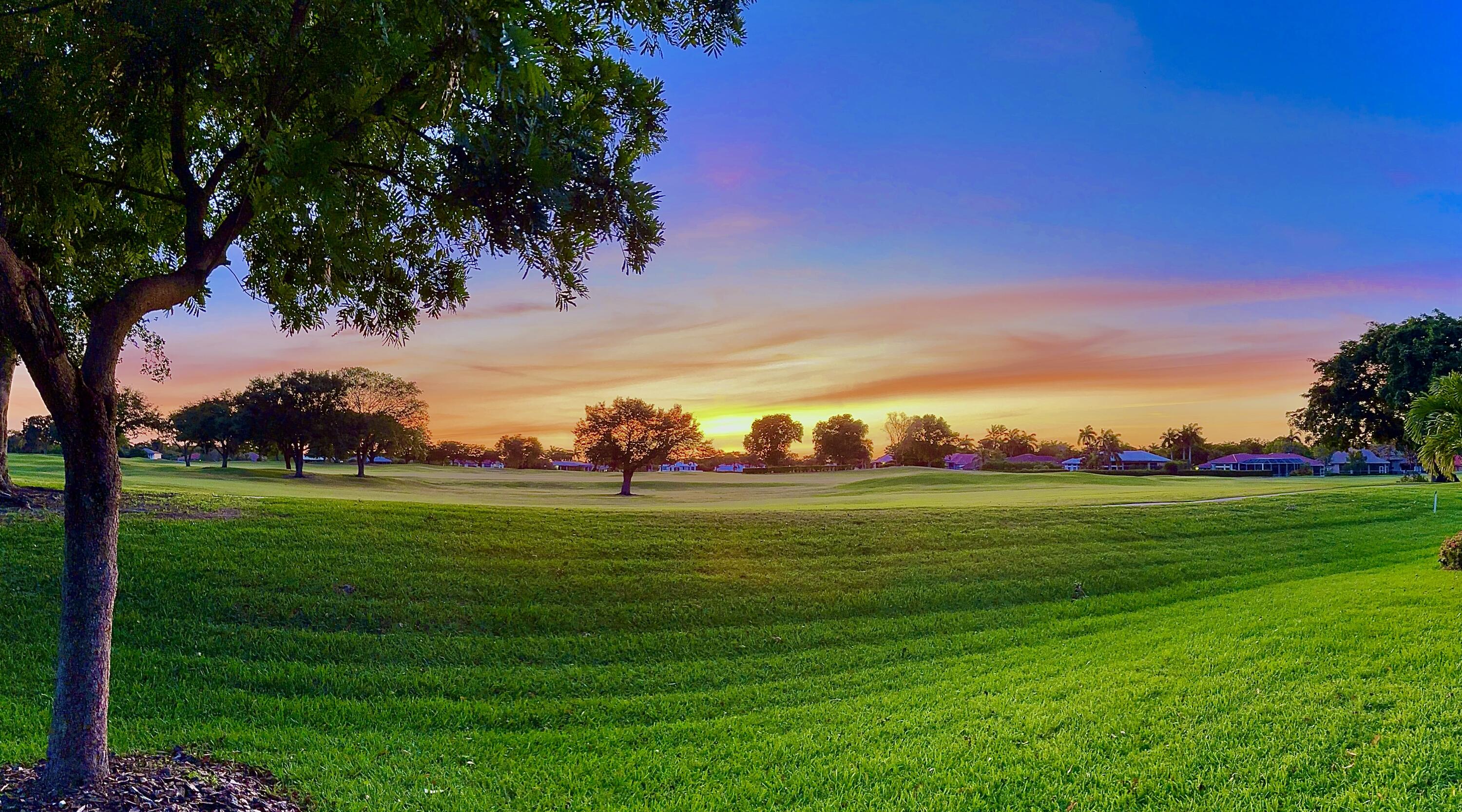 BACKYARD FACE DUE WEST WITH THE BEST SUNSET VIEWS