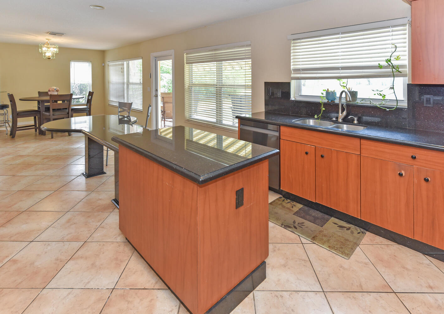 5049 NW 121st Dr Coral Springs-large-015