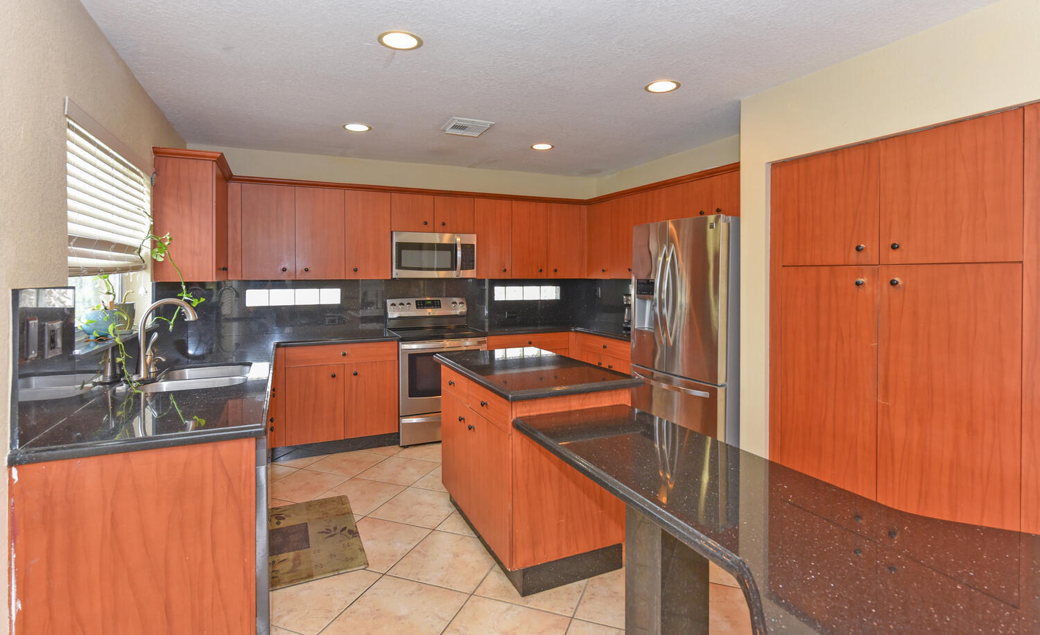 5049 NW 121st Dr Coral Springs-large-013