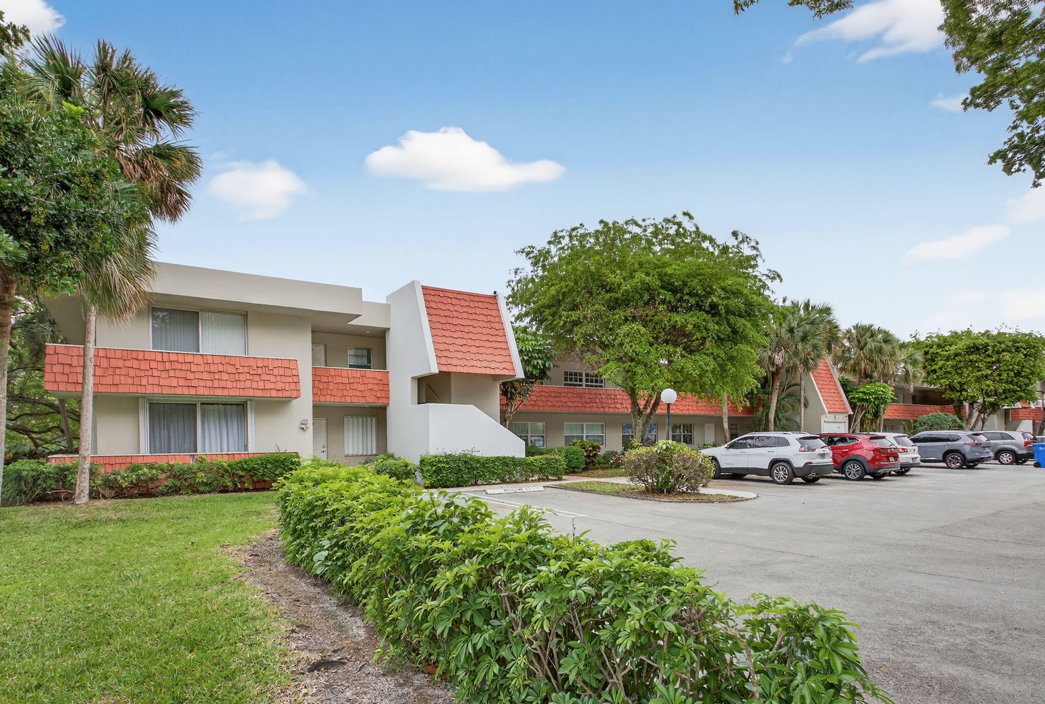 1-web-or-mls-800-1193 1-web-or-mls-800-1193