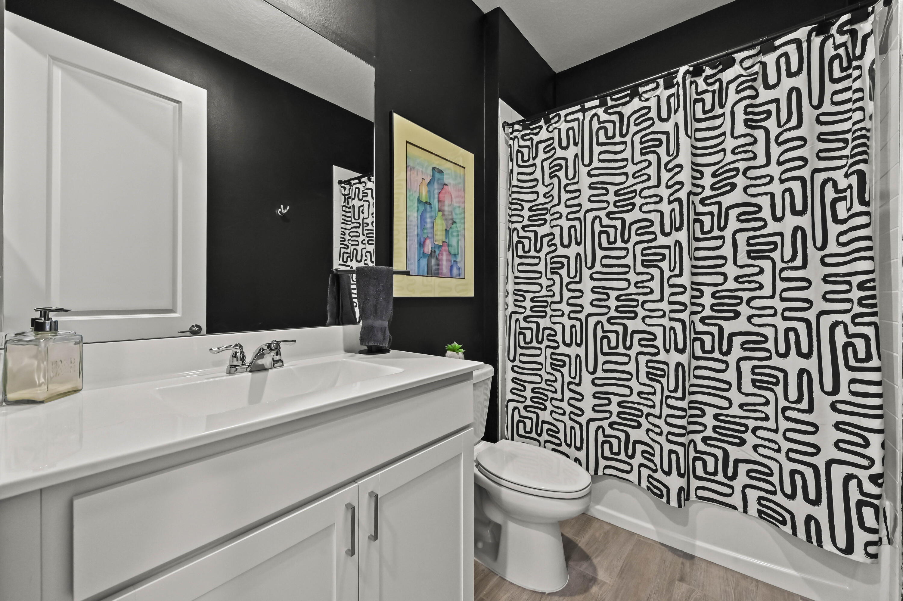20 Bathroom 01