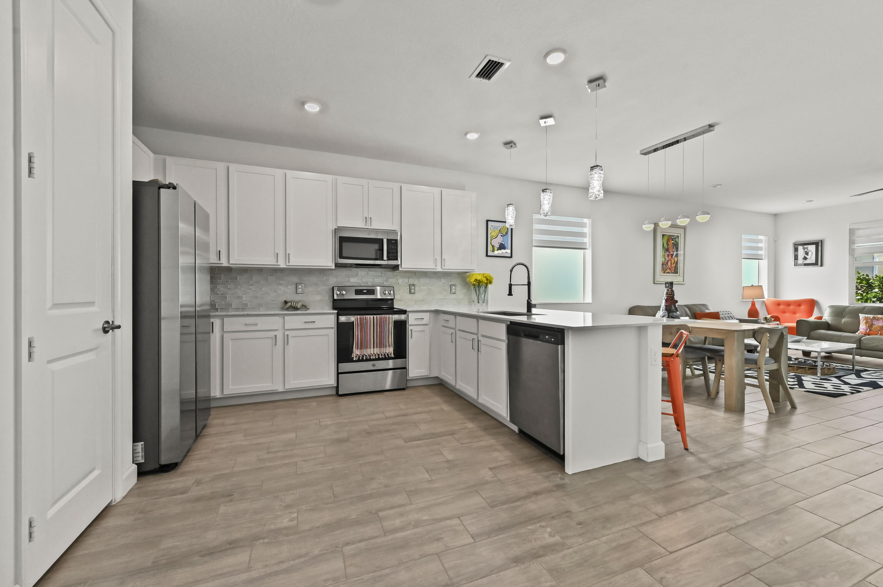 08 Kitchen 01