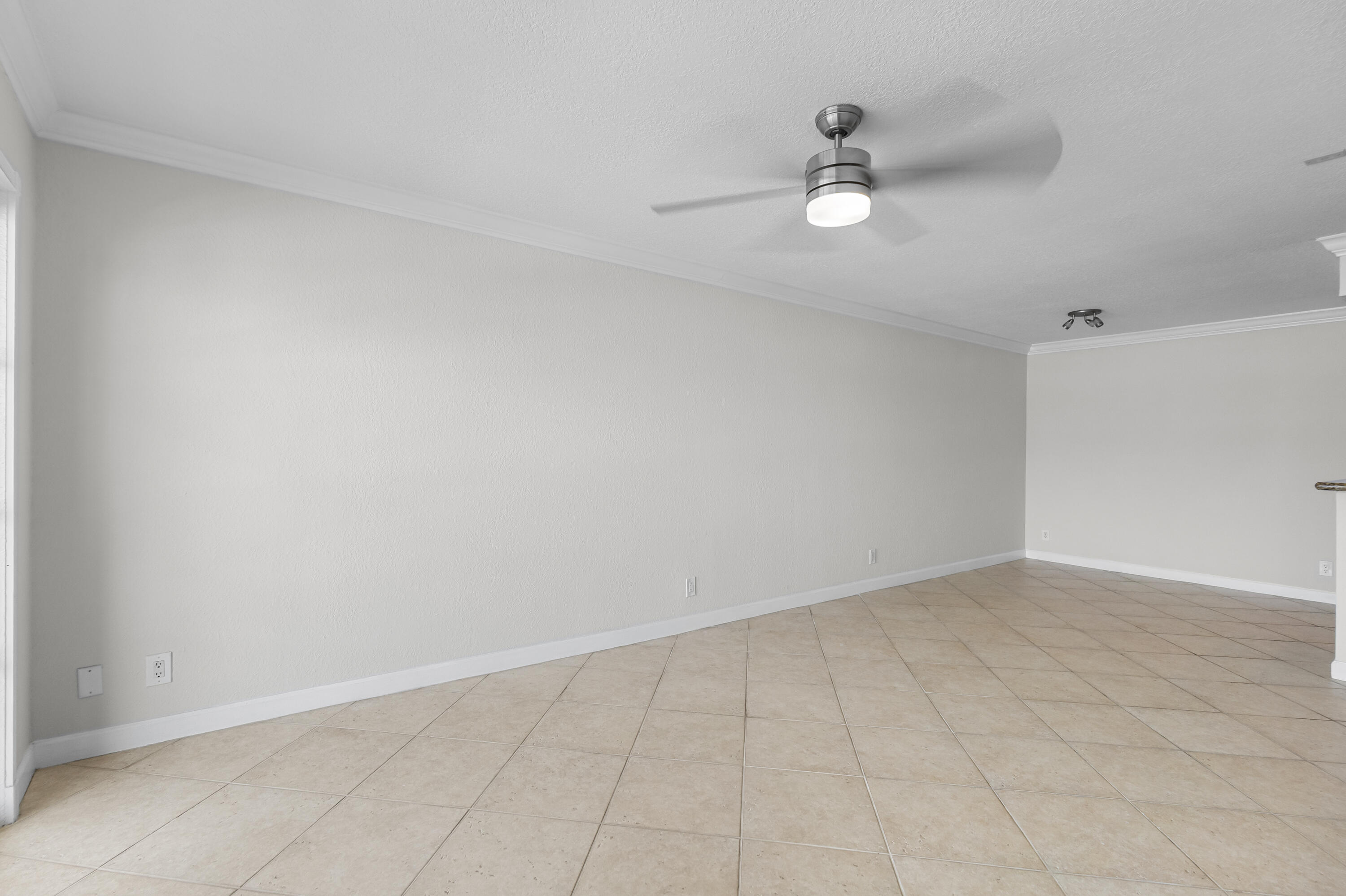 GF4A1180Pine Crest Village-by Pwayko
