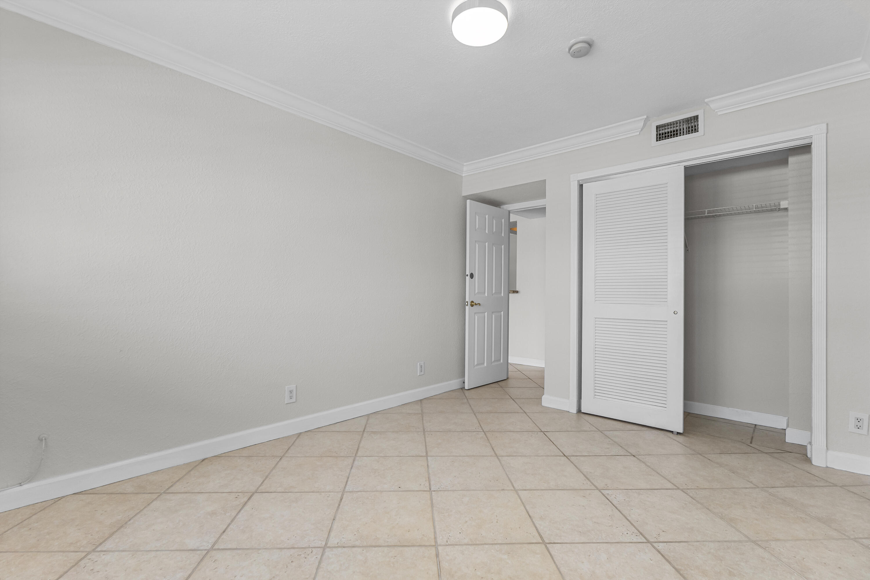 GF4A1159Pine Crest Village-by Pwayko