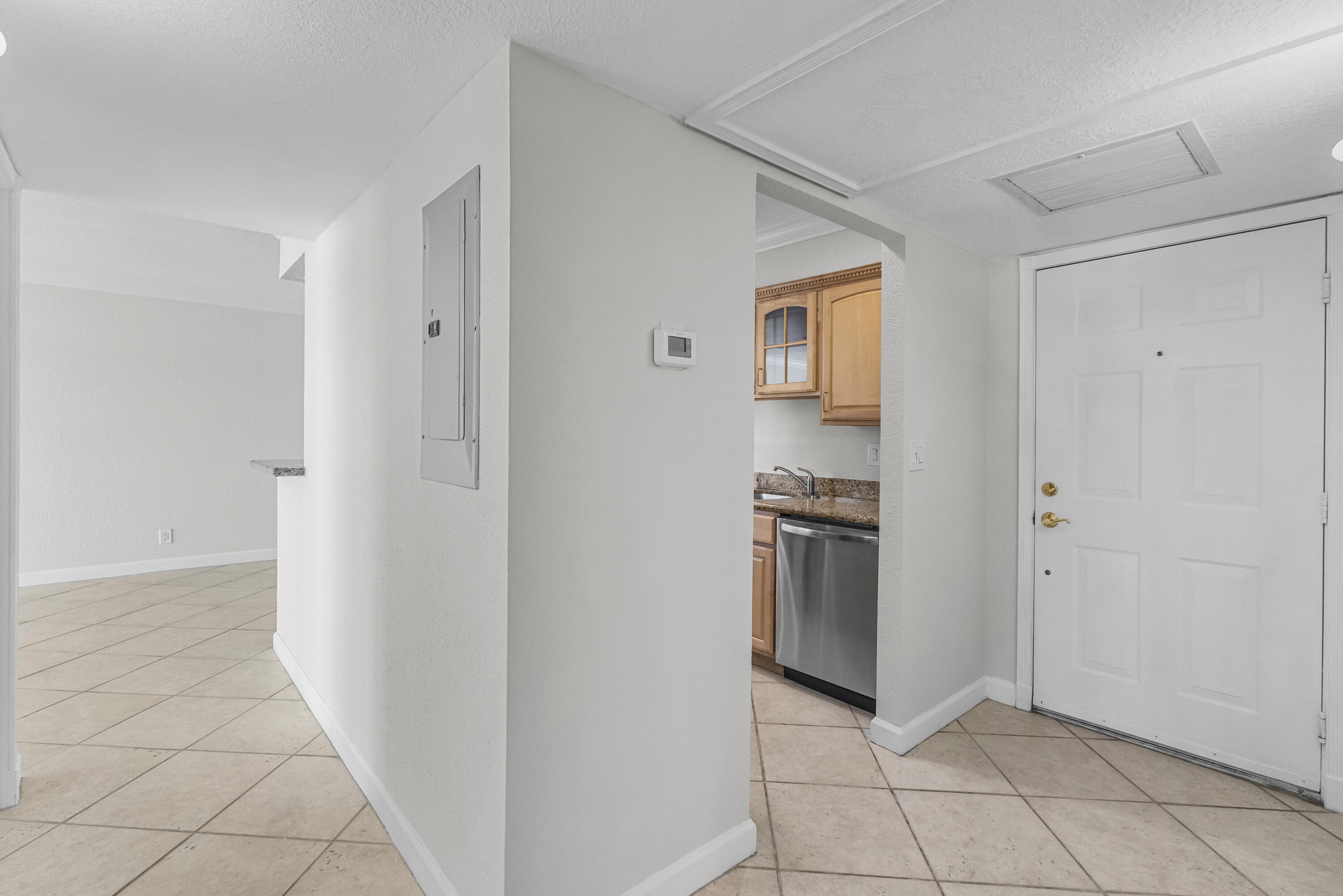 GF4A1168Pine Crest Village-by Pwayko