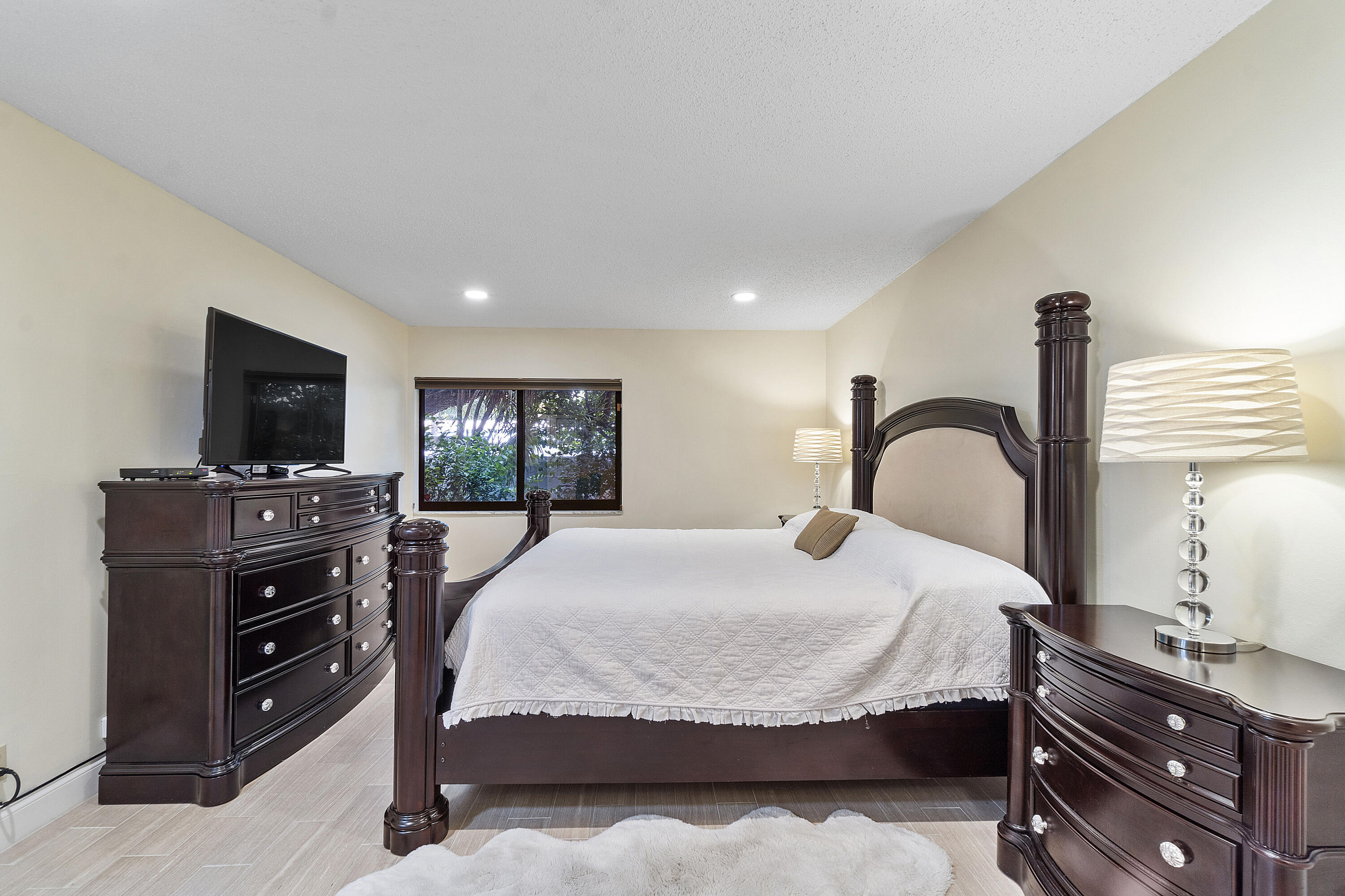 250 S Ocean Blvd U274_006