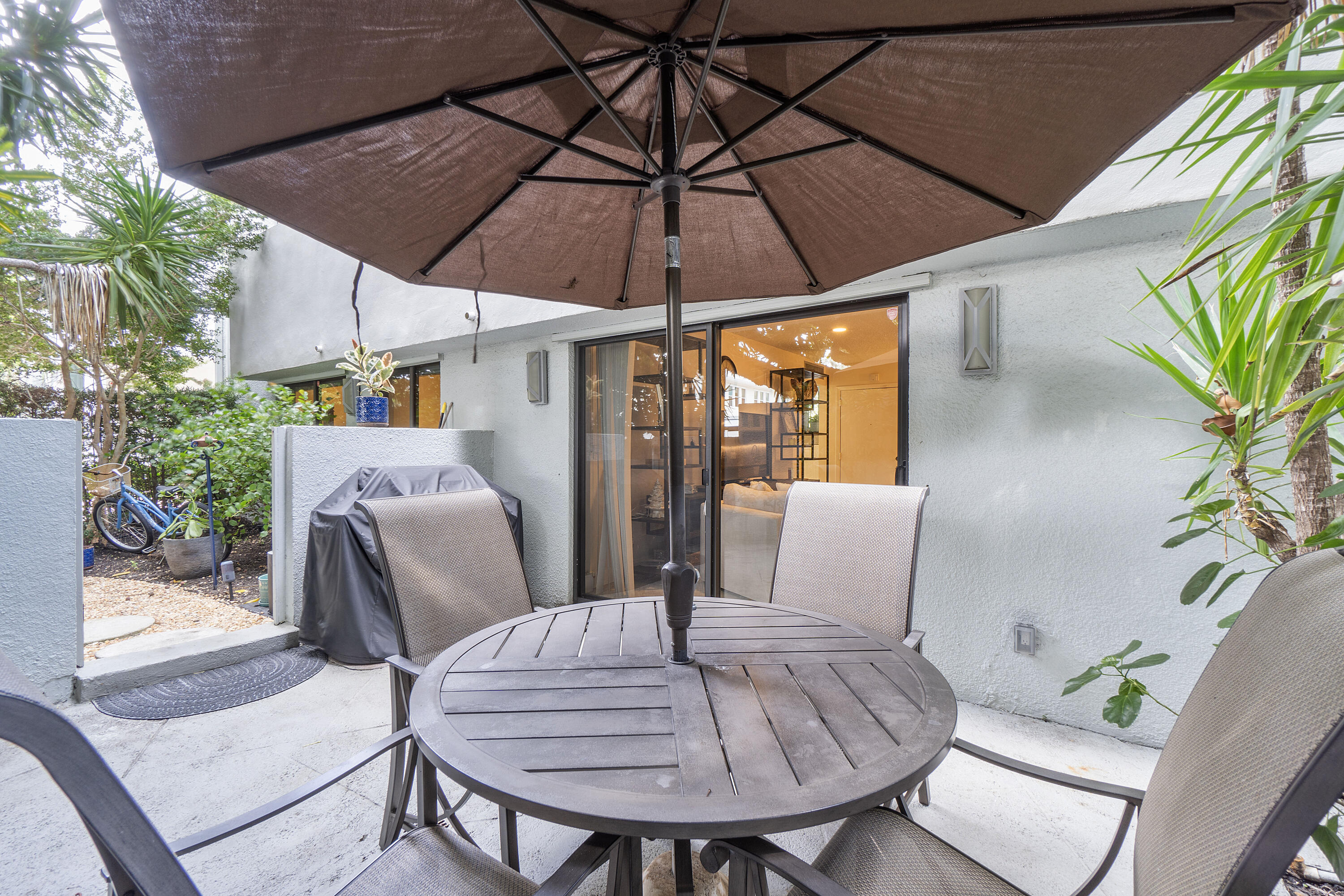 250 S Ocean Blvd U274_027