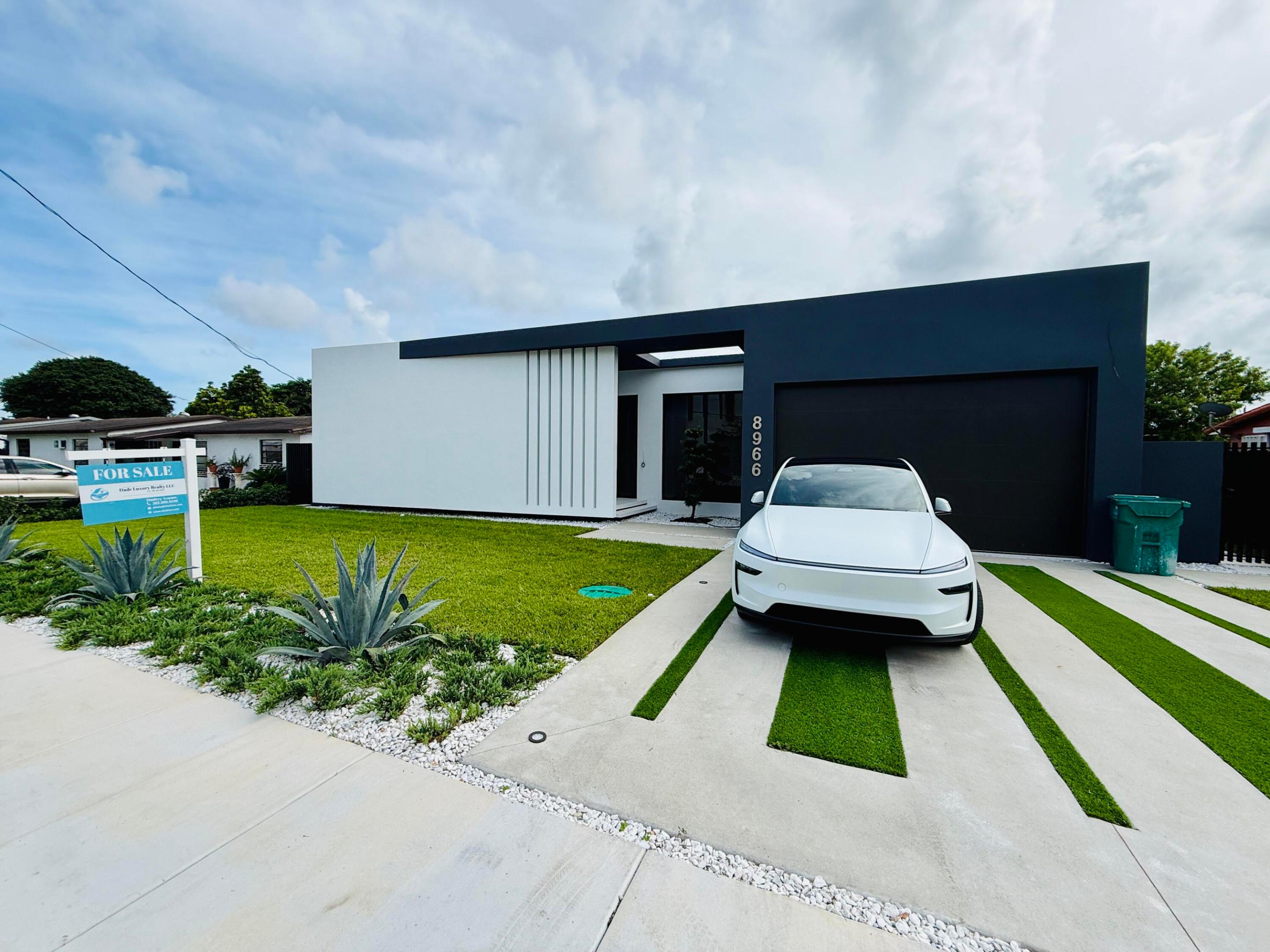 front tesla 2
